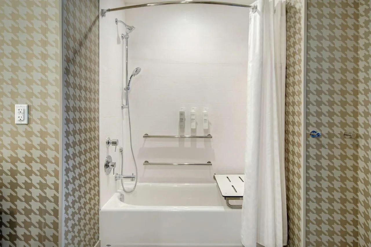 Home2 Suites By Hilton Las Vegas North 3*,