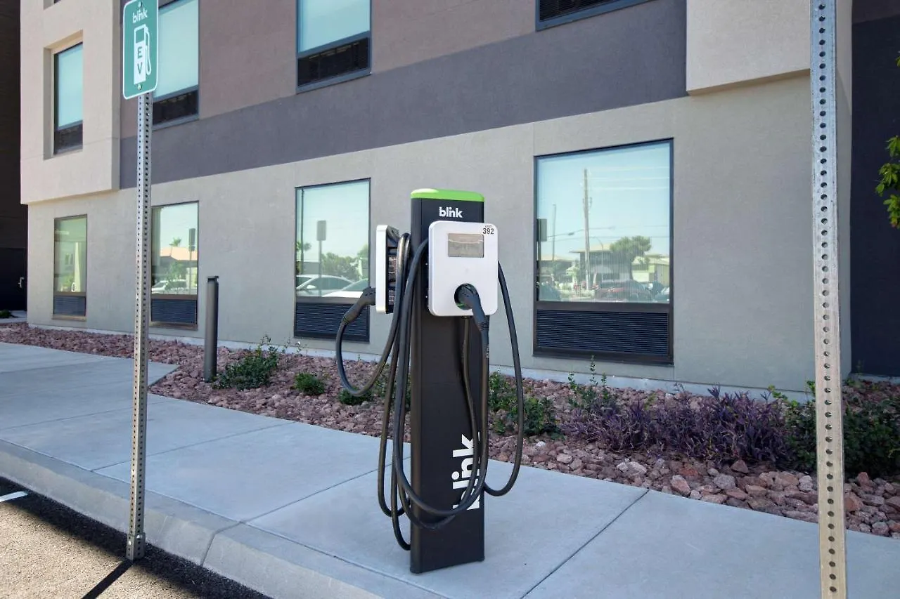 Home2 Suites By Hilton Las Vegas North 3*,